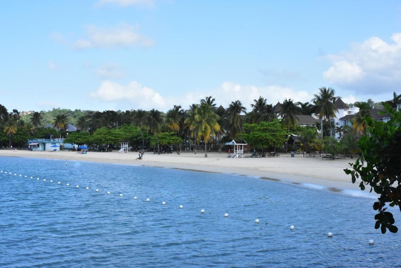 Czar'S Sanctuary- Apt B4 At Sandcastle Ocho Rios Exterior foto